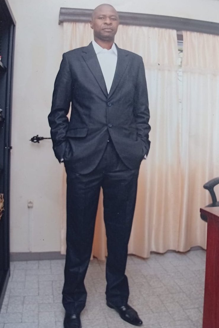 Dr Ismaïla IMOROU ISSA in his office