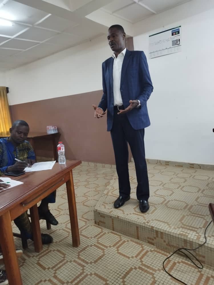 Dr Ismaïla IMOROU ISSA leading a working session